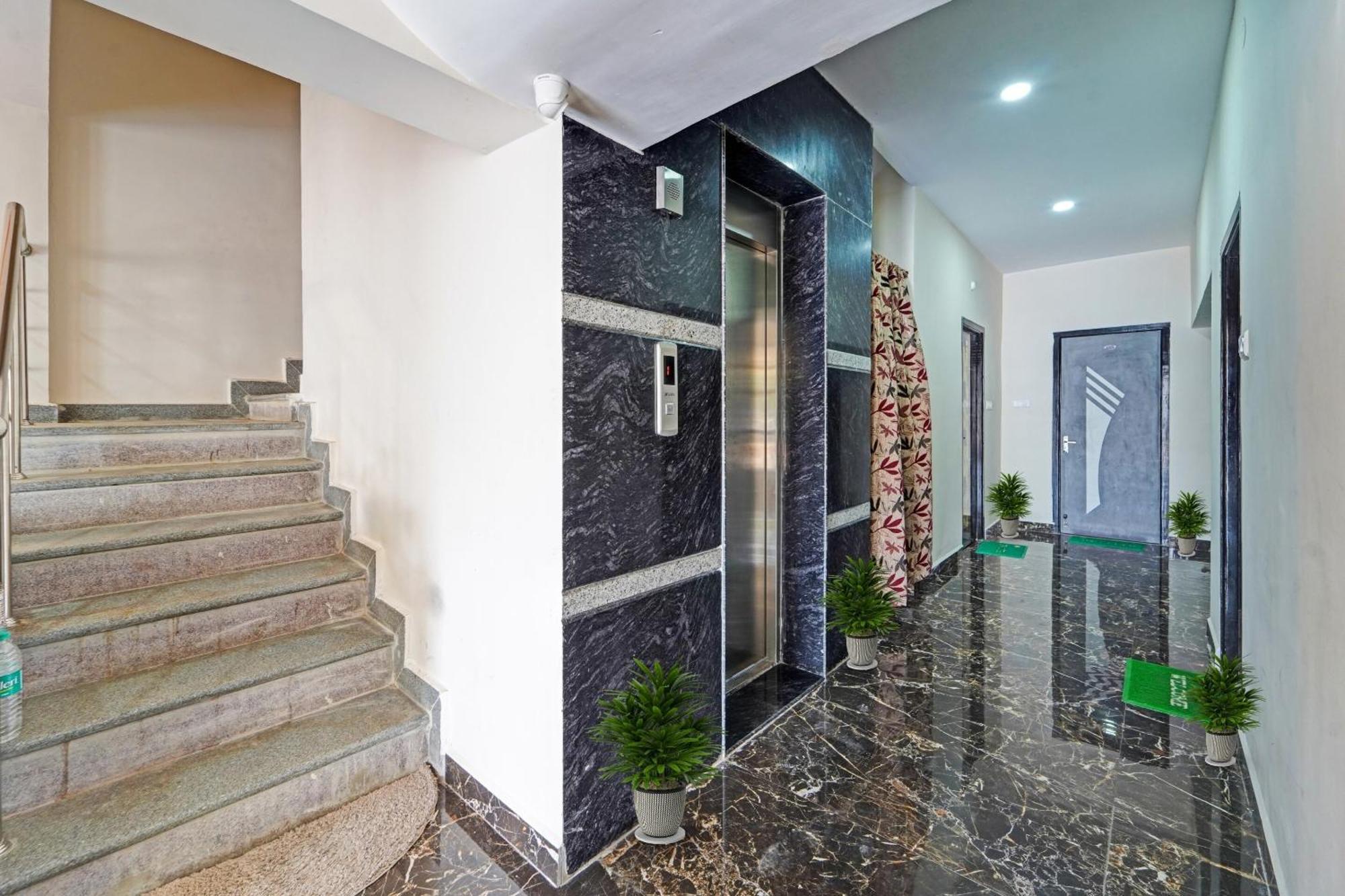 Hotel Capital O Lakshmi Residency Tirupati Exterior foto